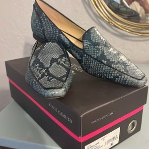 Barely Worn Vince Camuto Floats / Loafers